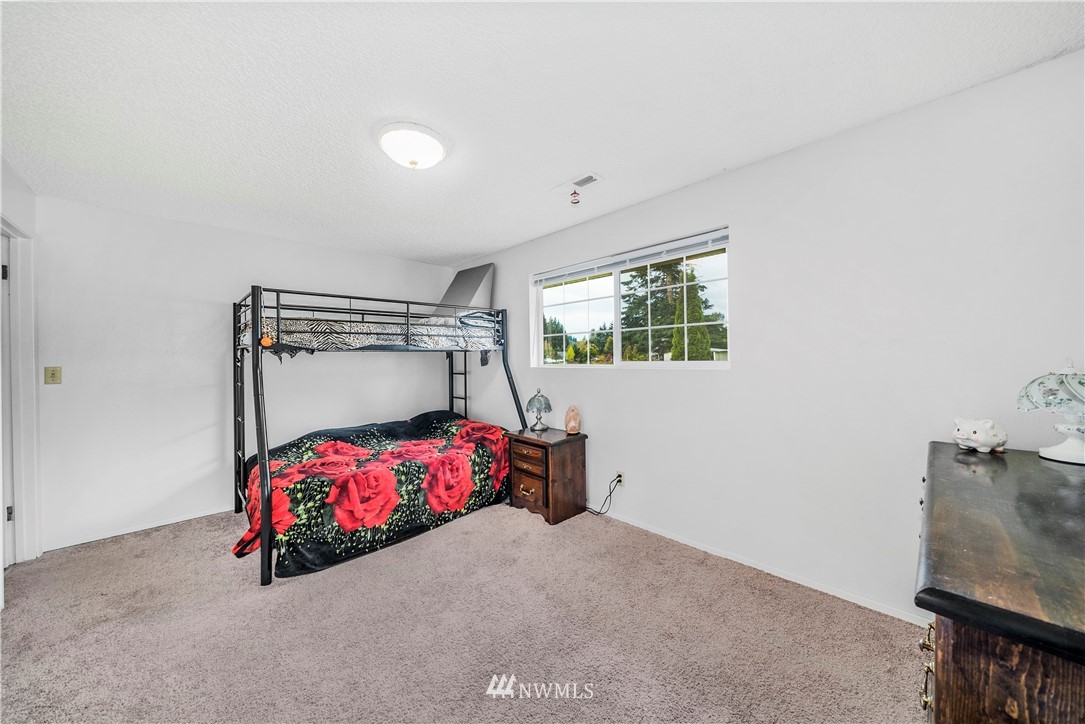 18919 Albany Street Southwest Rochester, WA 98579 - Photo 14 of 18 Gallery Image 14