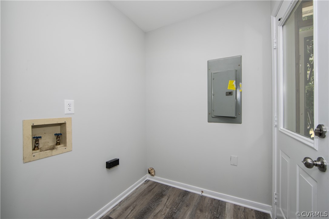 2160 Genito Road Moseley, VA 23120 - Photo 34 of 49 Laundry/Mudroom
