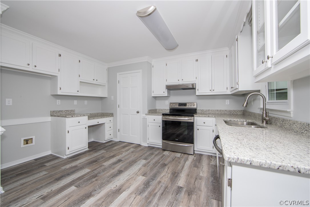 2160 Genito Road Moseley, VA 23120 - Photo 8 of 49 a kitchen with granite countertop a sink stove and refrigerator