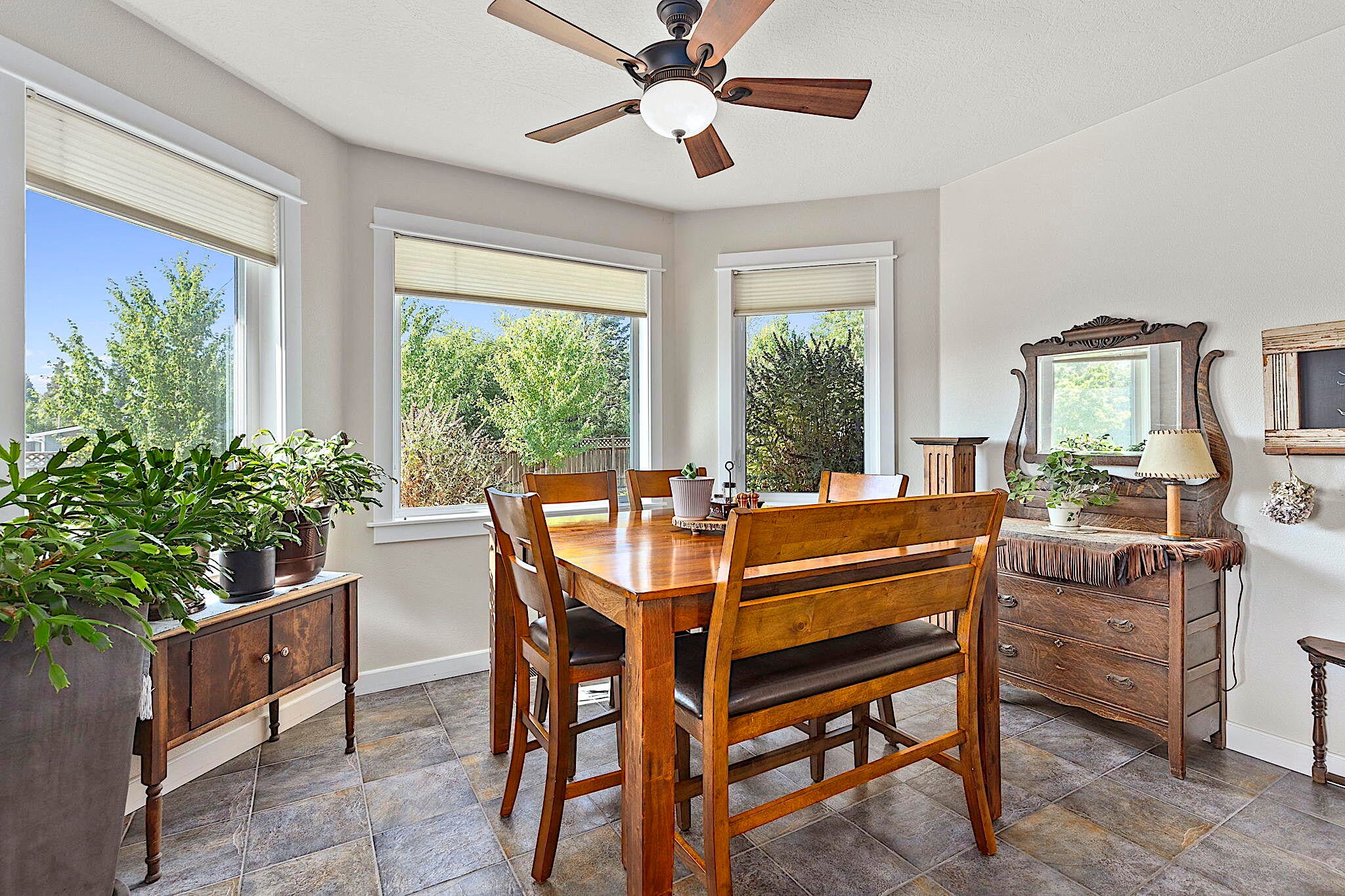 2323 Southwest Allen Creek Road Grants Pass, OR 97527 - Photo 15 of 43 14-web-or-mls-2323-allen-creek-rd