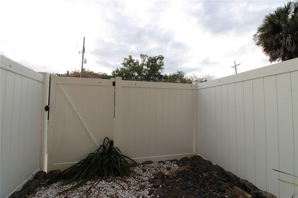 507 Northwest 39th Road, Unit 112 Gainesville, FL 32607 - Photo 14 of 23