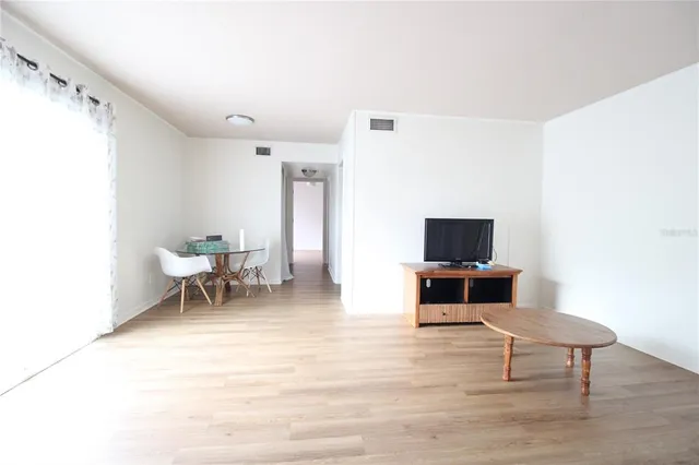 $1,250 | 507 Northwest 39th Road, Unit 112, Gainesville, FL 32607