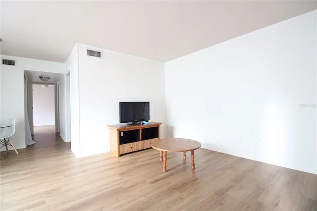 $1,250 | 507 Northwest 39th Road, Unit 112, Gainesville, FL 32607