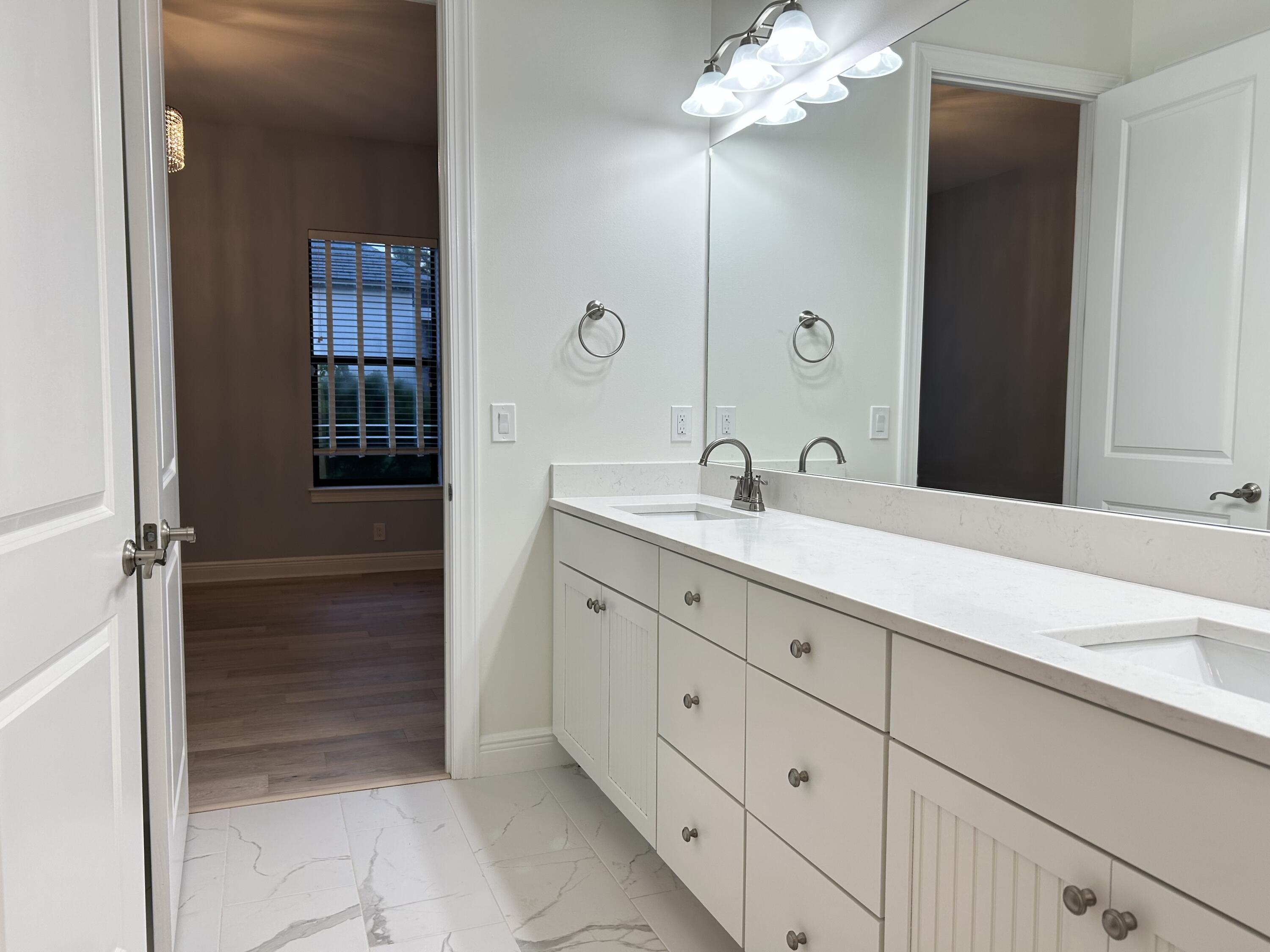 4505 Stonebridge Road Destin, FL 32541 - Photo 29 of 77 Guest Bath Pool Access 2