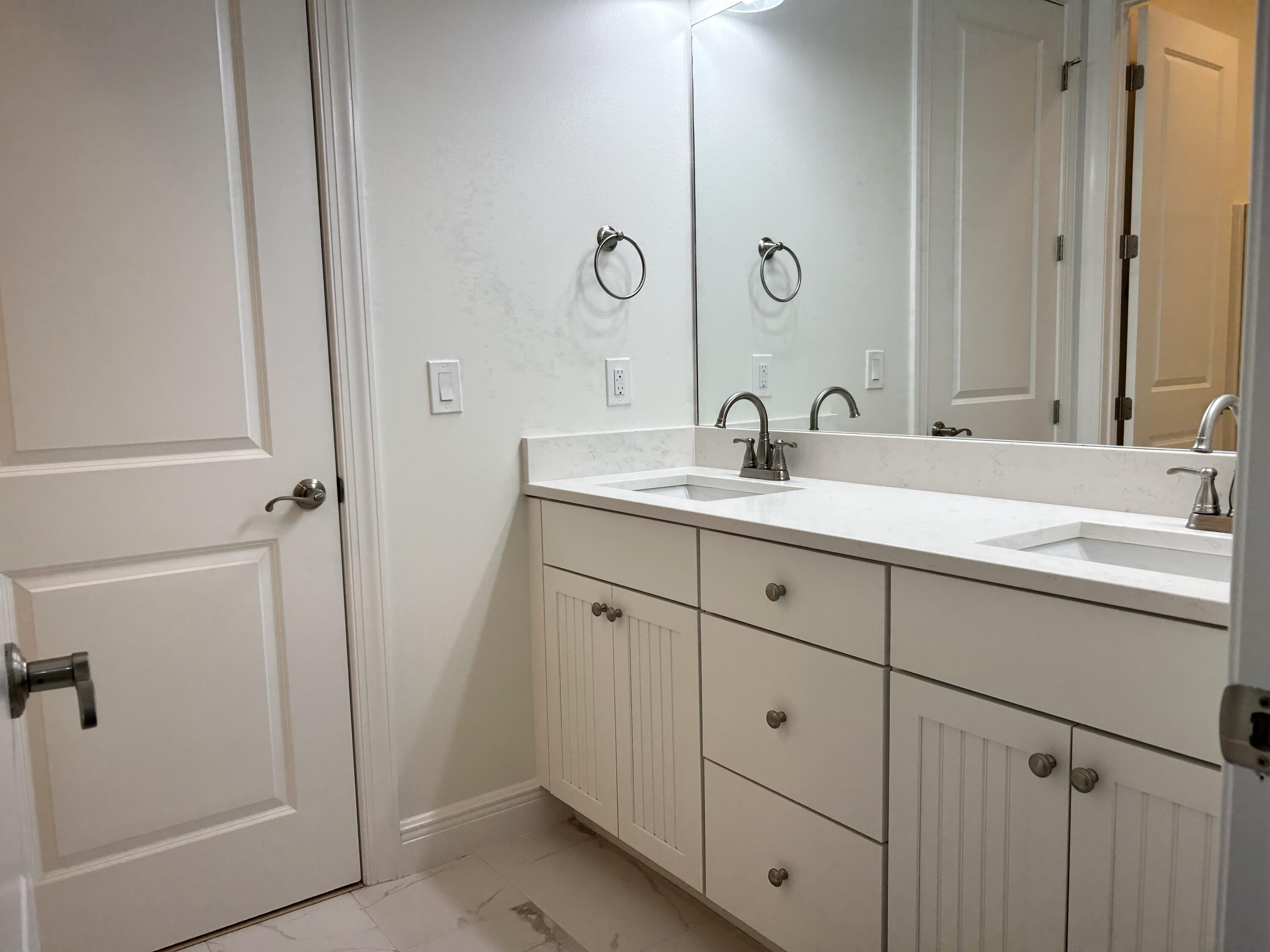 4505 Stonebridge Road Destin, FL 32541 - Photo 33 of 77 Guest Bath Jack-n-Jill 3
