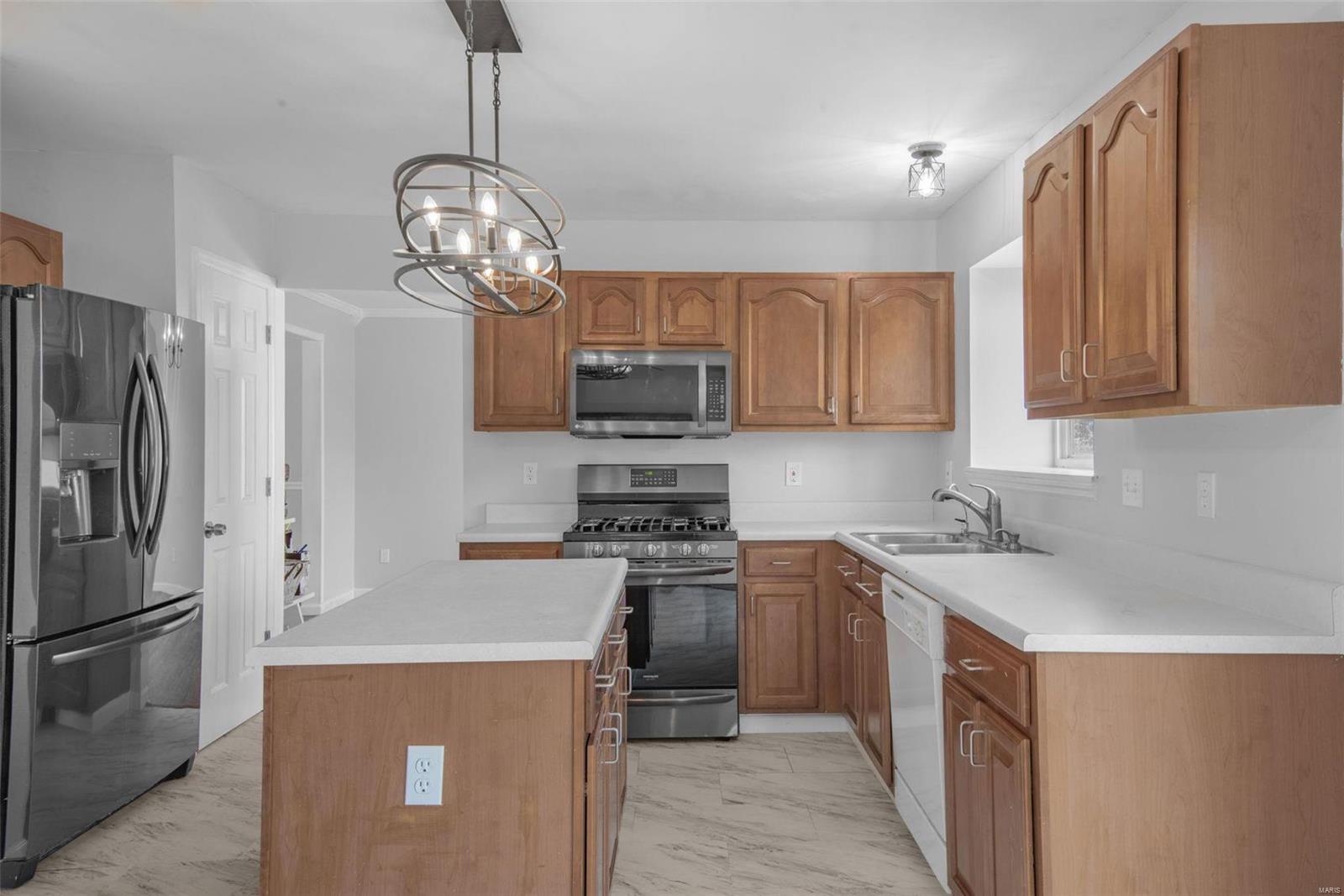 1172 Warm Winds Drive O'Fallon, MO 63366 - Photo 14 of 32