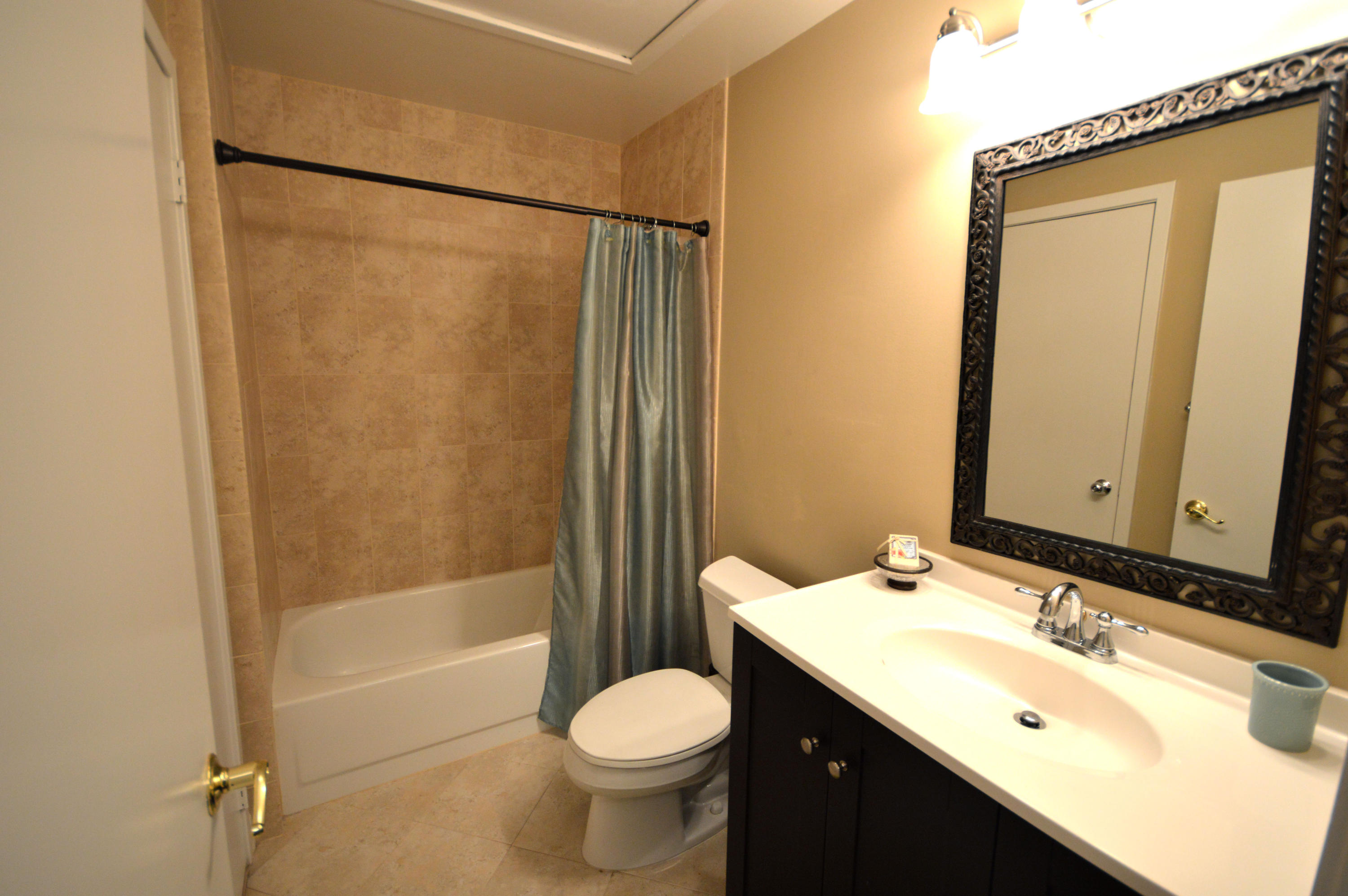 5170 Majorca Club Drive Boca Raton, FL 33486 - Photo 21 of 27 Guest Bath