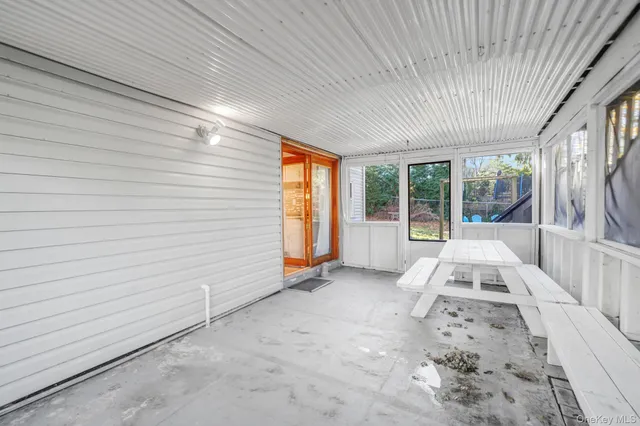 a view of a large window with an outdoor space