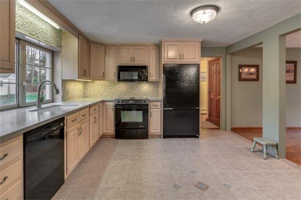 151 Raddin Road Groton, MA 01450 - Photo 10 of 30 Gallery Image 10