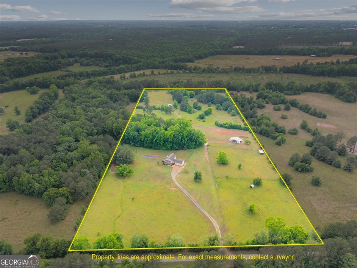 2011 Fieldcrest Lane Madison, GA 30650 - Photo 2 of 71