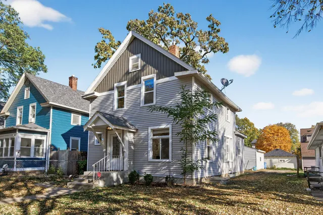 $300,000 | 3435 Elliot Avenue, Minneapolis, MN 55407