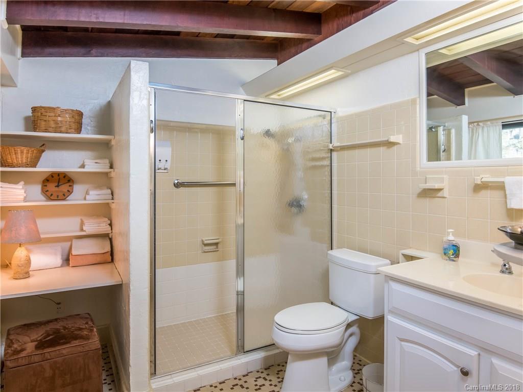 406 Balsam Road Hendersonville, NC 28792 - Photo 15 of 34 Gallery Image 15