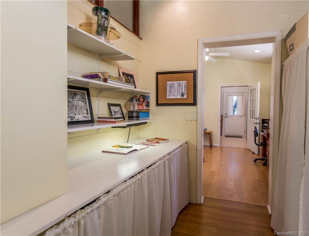 406 Balsam Road Hendersonville, NC 28792 - Photo 18 of 34 Gallery Image 18