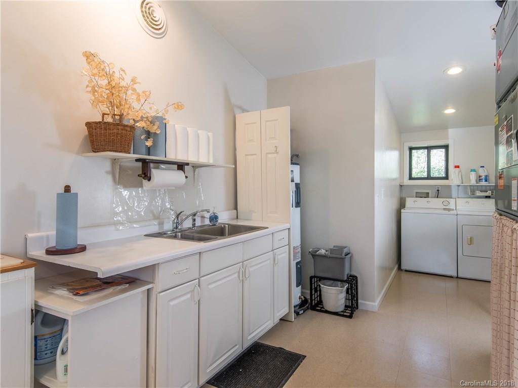 406 Balsam Road Hendersonville, NC 28792 - Photo 20 of 34 Gallery Image 20