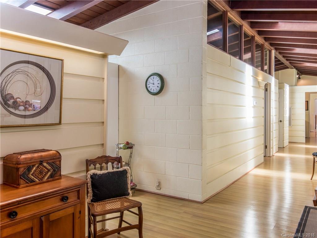 406 Balsam Road Hendersonville, NC 28792 - Photo 9 of 34 Gallery Image 9