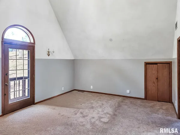 $359,000 | 9313 West Parks School Road, Princeville, IL 61559