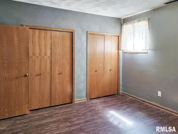 $359,000 | 9313 West Parks School Road, Princeville, IL 61559