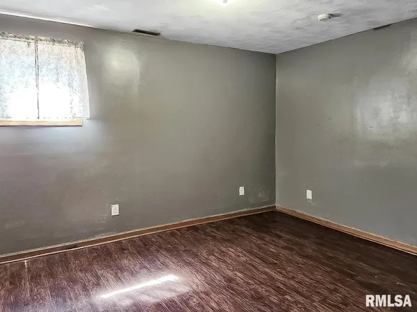 $359,000 | 9313 West Parks School Road, Princeville, IL 61559