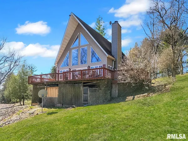 $359,000 | 9313 West Parks School Road, Princeville, IL 61559