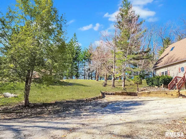 $359,000 | 9313 West Parks School Road, Princeville, IL 61559