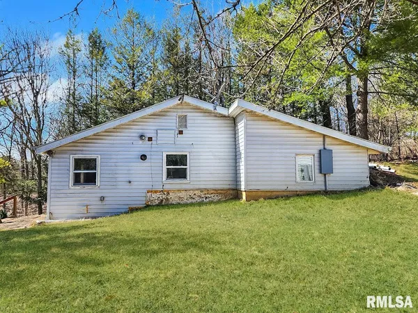 $359,000 | 9313 West Parks School Road, Princeville, IL 61559