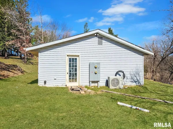 $359,000 | 9313 West Parks School Road, Princeville, IL 61559