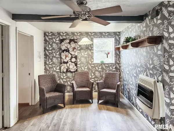 $359,000 | 9313 West Parks School Road, Princeville, IL 61559