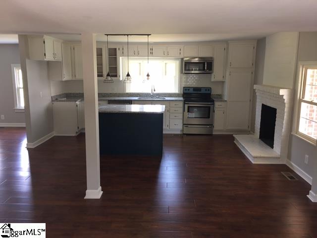 290 Gum Springs Road Greer, SC 29651 - Photo 2 of 11
