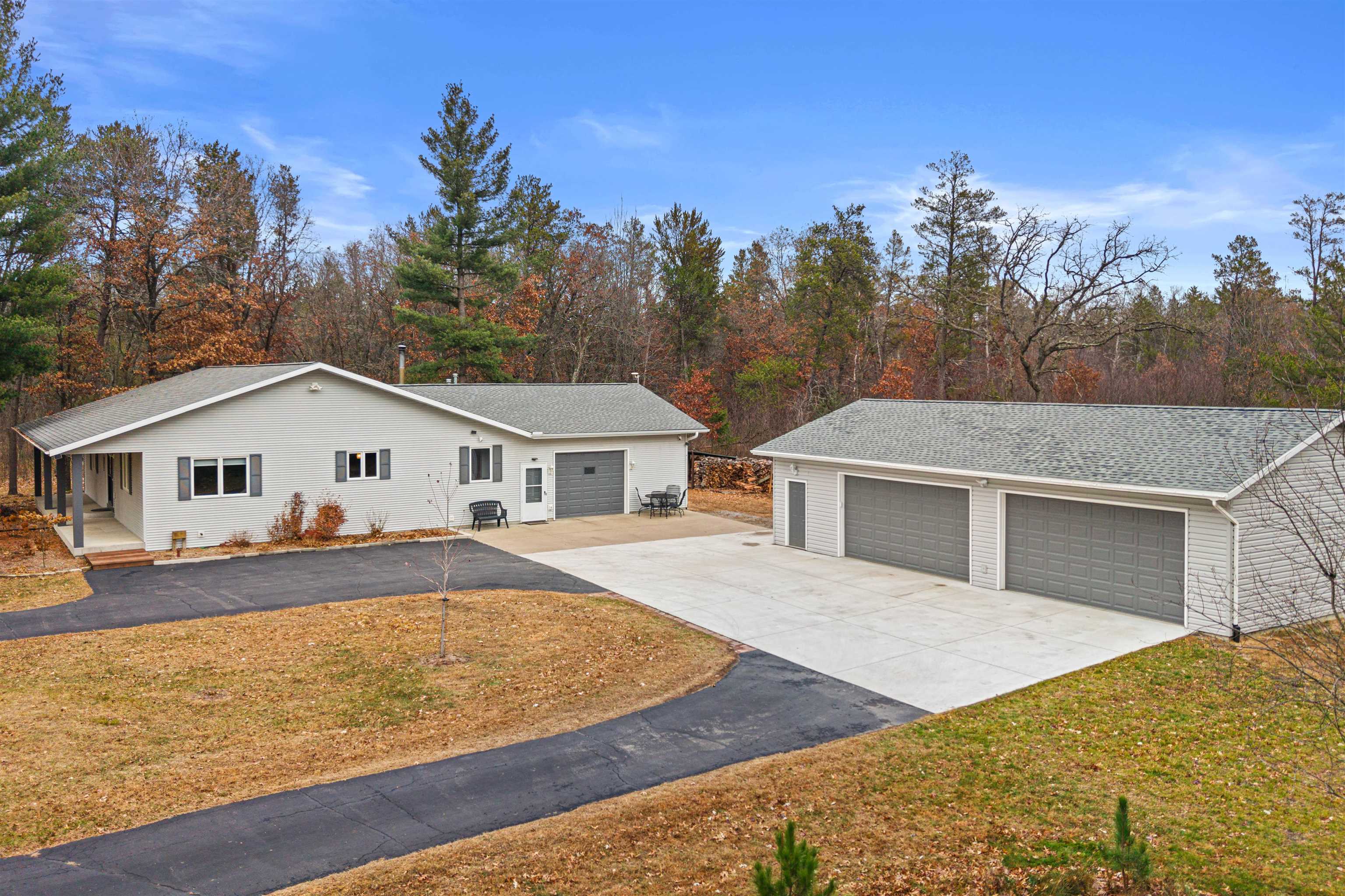352 Quiet Waters Trail Nekoosa, WI 54457 - Photo 2 of 70