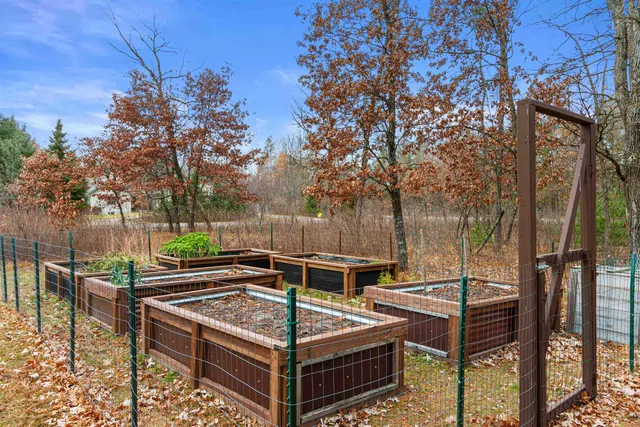 $559,900 | 352 Quiet Waters Trail, Nekoosa, WI 54457