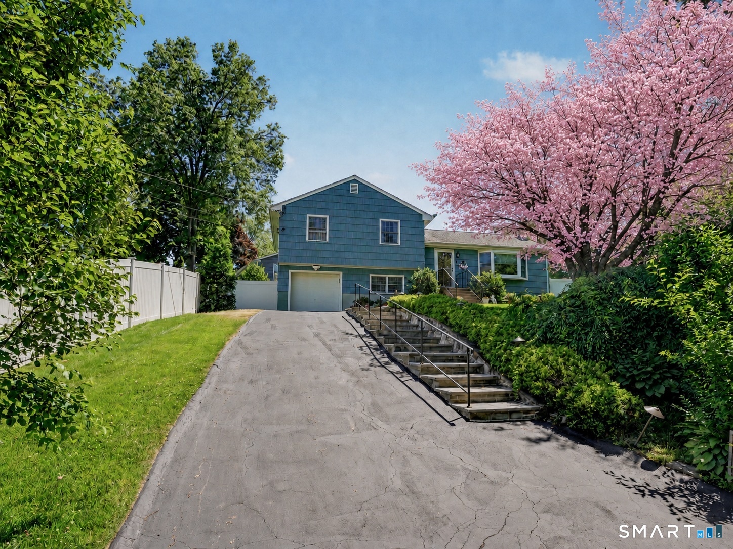 9 Junebar Lane Norwalk, CT 06851 - Photo 2 of 39 Gallery Image 2