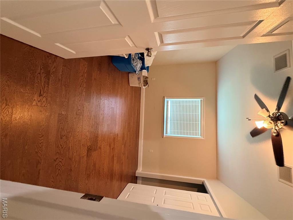 905 Madison Street Gillespie, IL 62033 - Photo 11 of 12