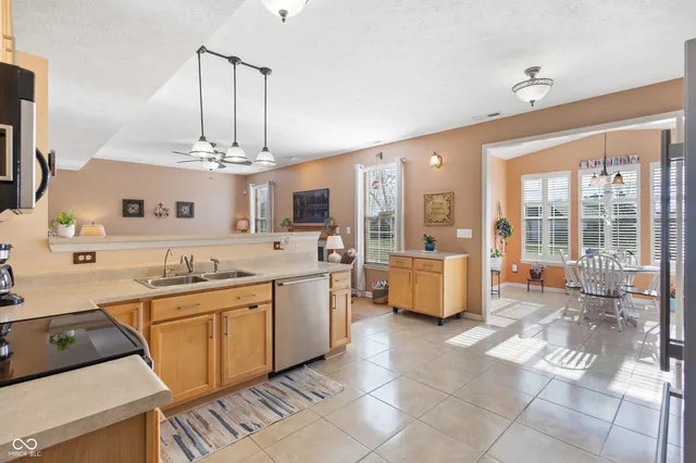 $389,900 | 8385 Belmont Drive, Avon, IN 46123