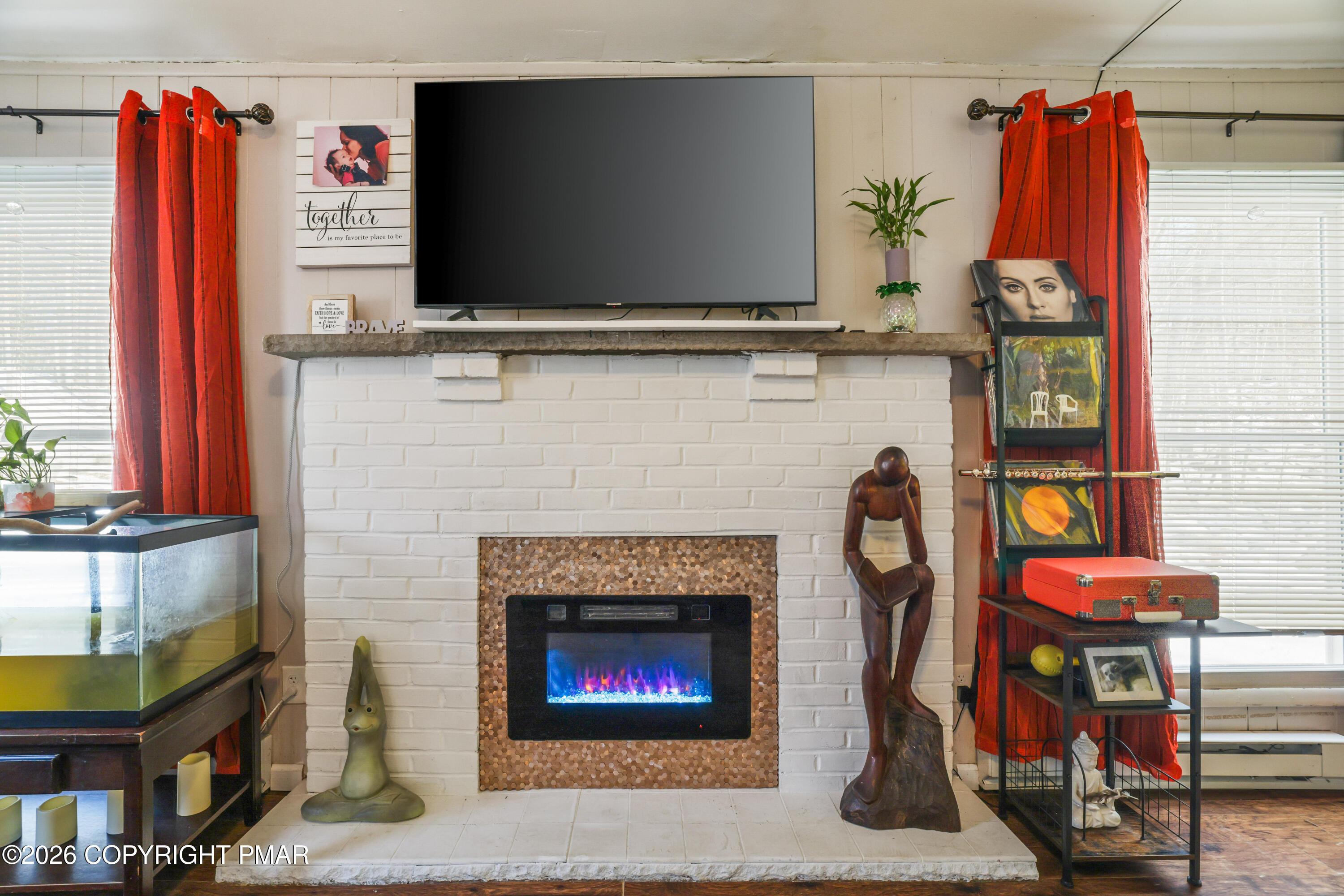 109 Stuart Place Bushkill, PA 18324 - Photo 18 of 68 18- Fireplace