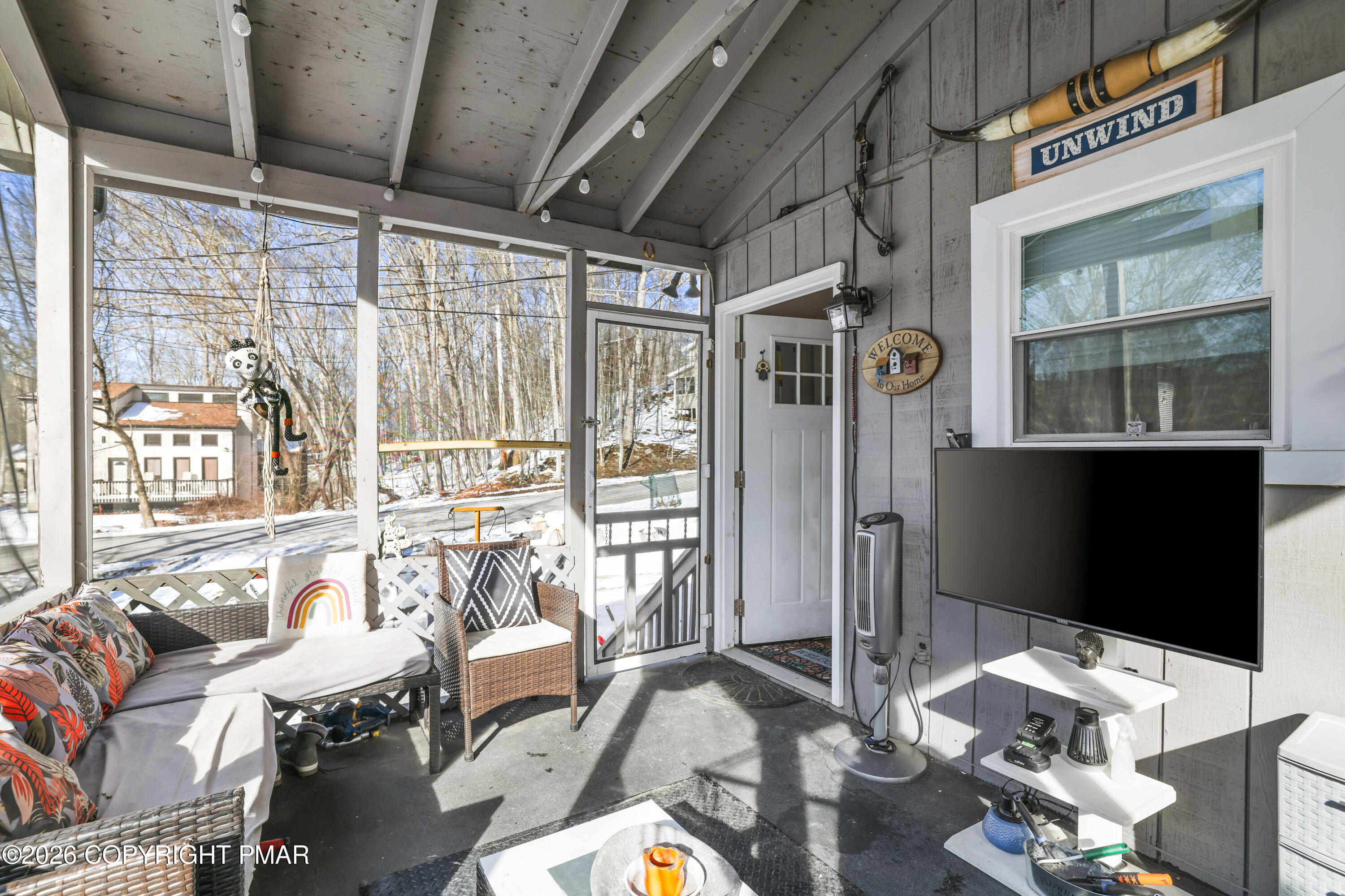 109 Stuart Place Bushkill, PA 18324 - Photo 5 of 68 5- Screened-in porch