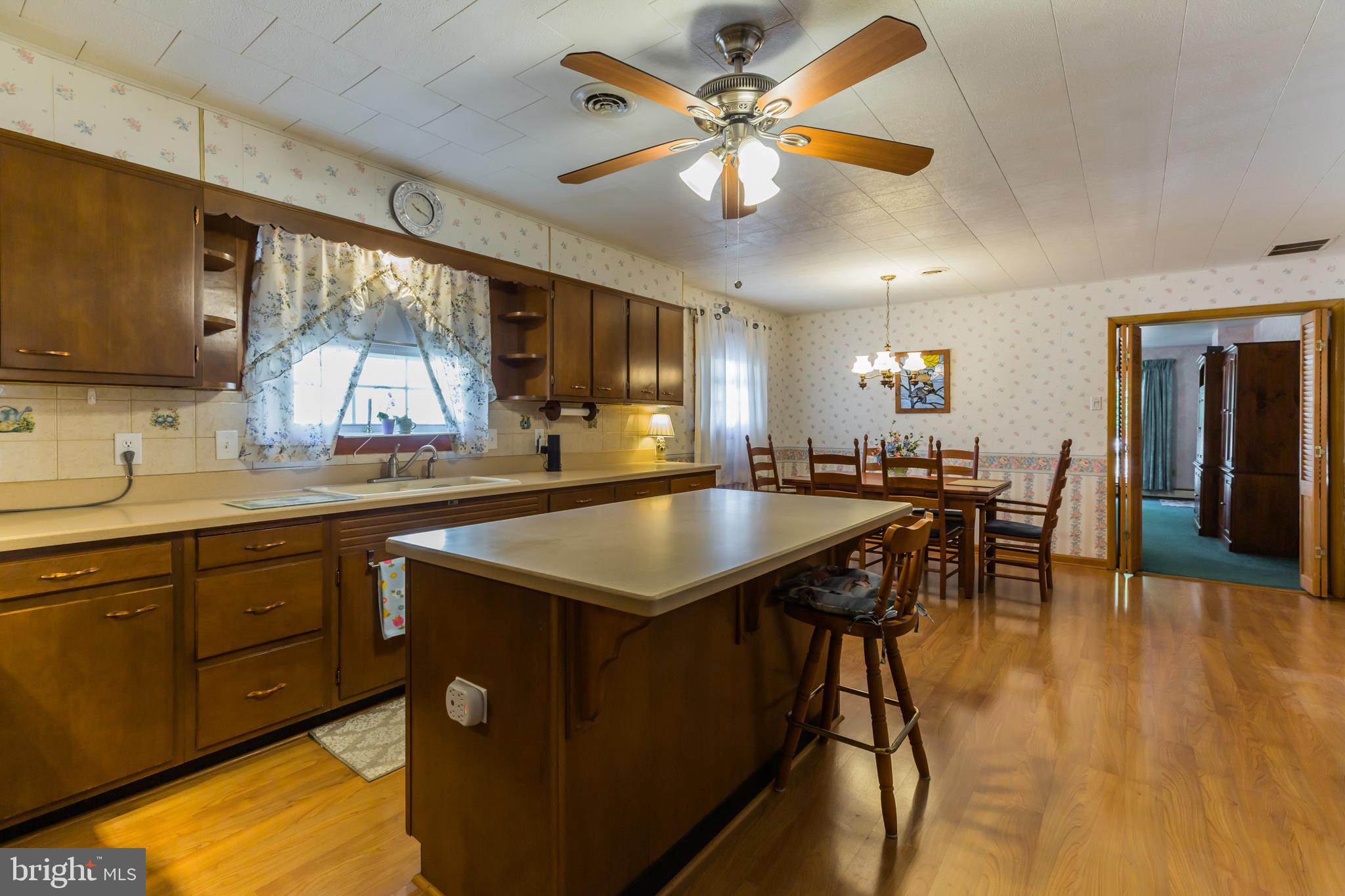 628 Democrat Road Gibbstown, NJ 08027 - Photo 2 of 17 Kitchen Island