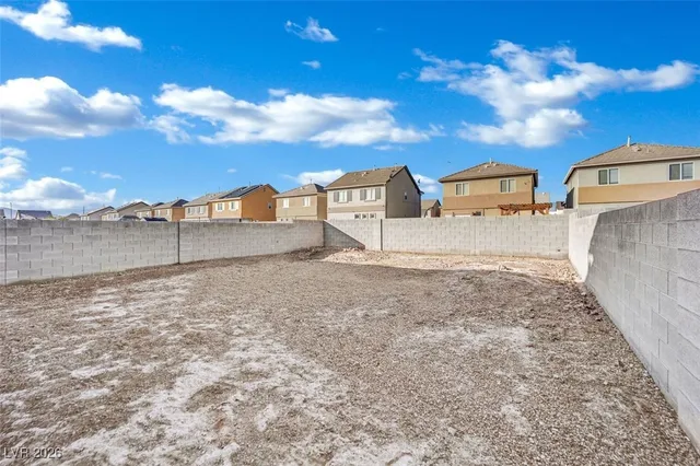 $1,935 | 5243 Los Pinos Street, Las Vegas, NV 89122