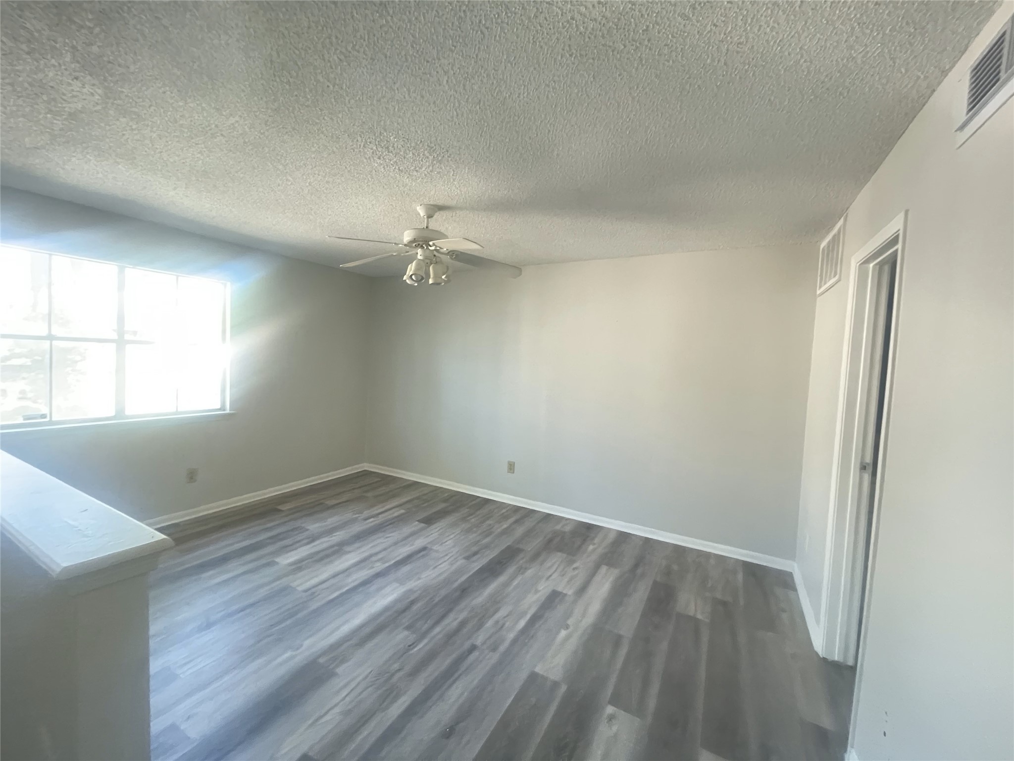 7402 Alabonson Road Houston, TX 77088 - Photo 8 of 20