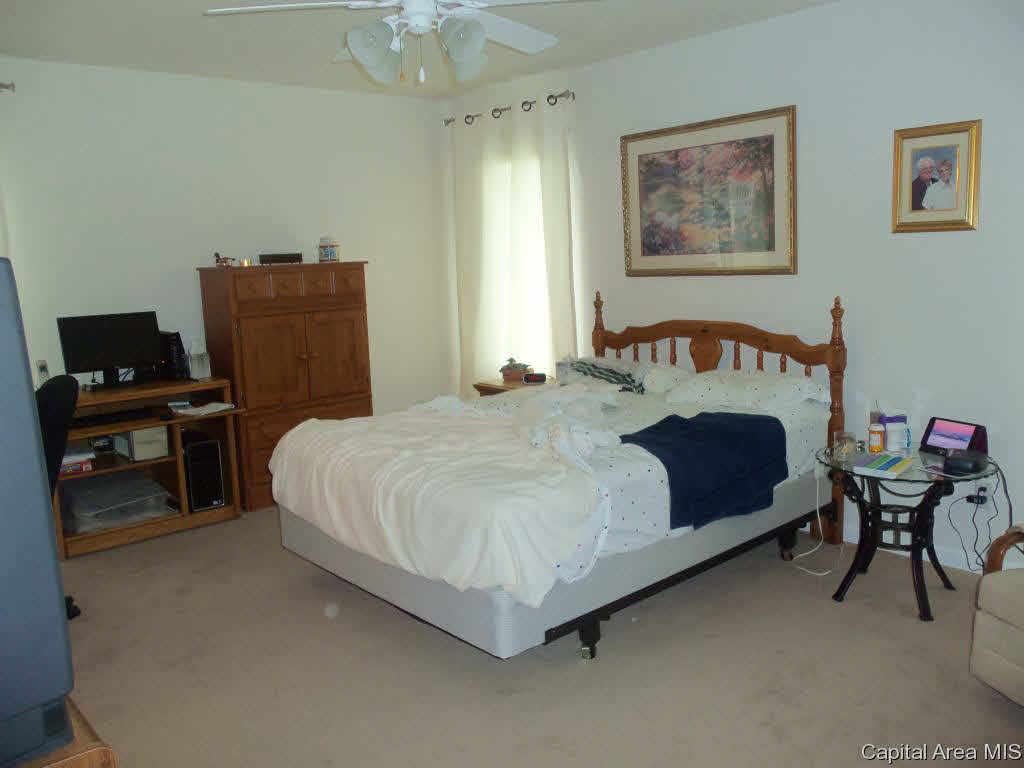 2927 Kipling Court Springfield, IL 62711 - Photo 8 of 11 Gallery Image 8