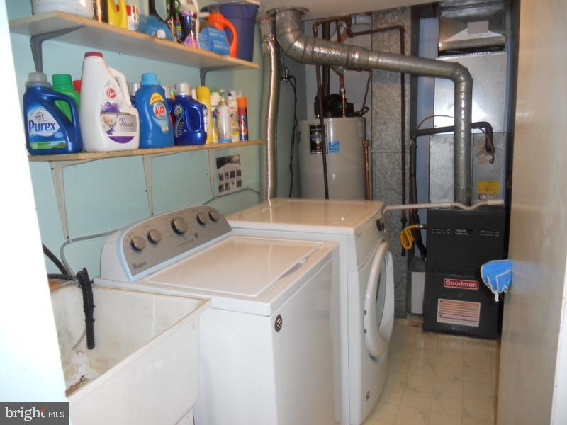 141 Oakmont Road Clementon, NJ 08021 - Photo 12 of 17 Laundry Room