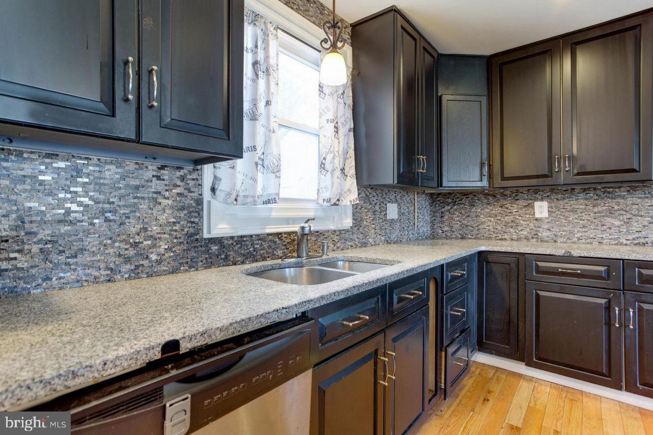 5306 Whitfield Chapel Road Lanham, MD 20706 - Photo 4 of 18 Gallery Image 4