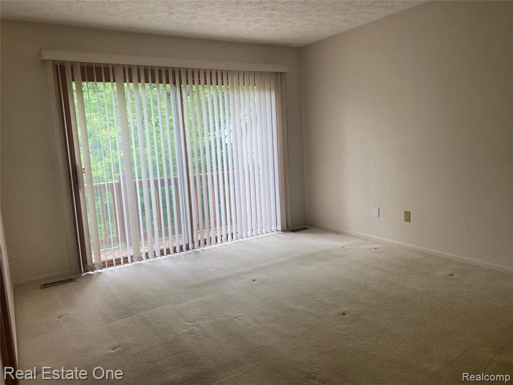 6687 Ridgeview Drive, Unit 55 Clarkston, MI 48346 - Photo 10 of 28
