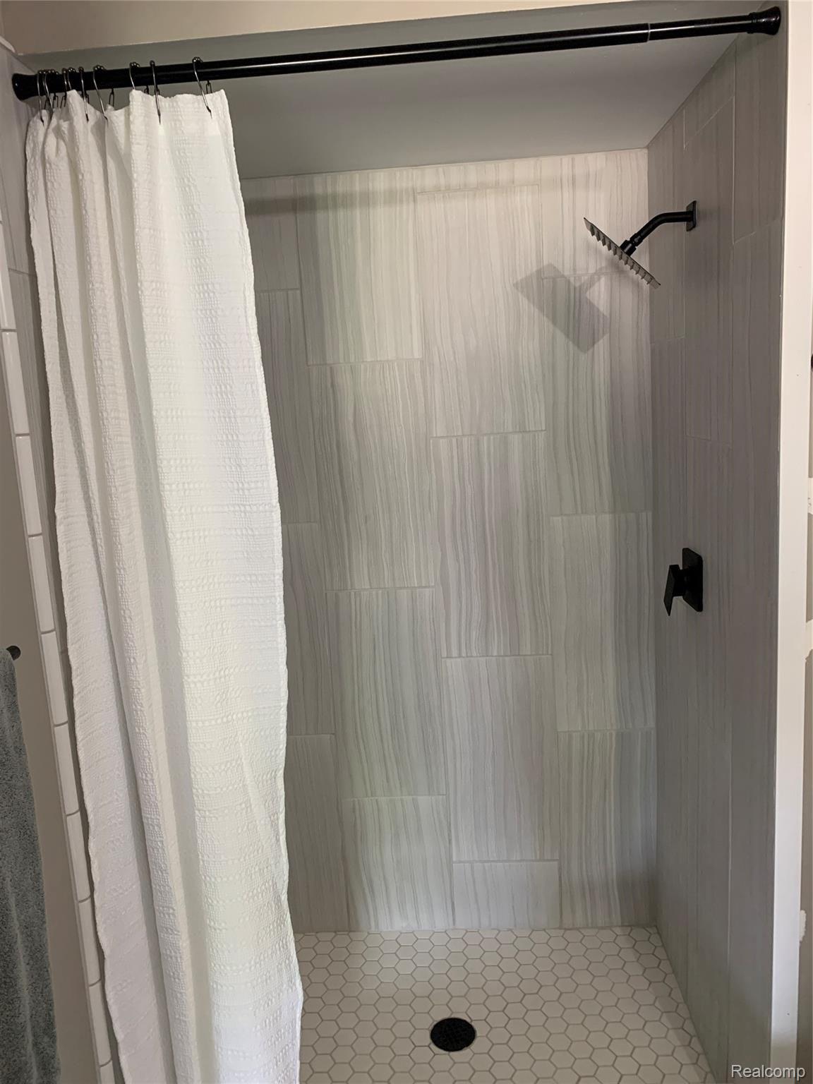 1462 Wagon Wheel Road Canton, MI 48188 - Photo 12 of 20 Master Bath