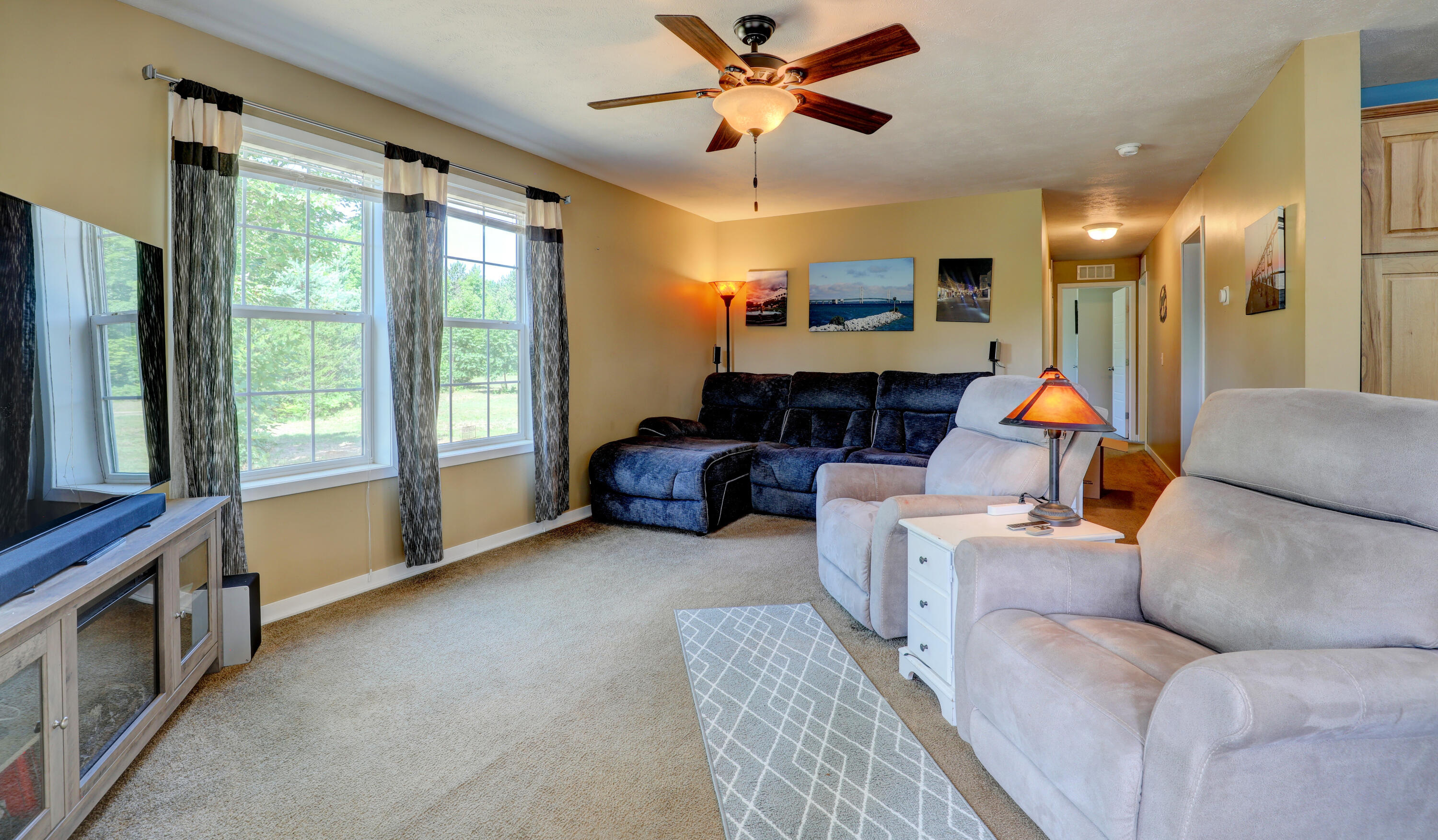 3921 Woodman Road South Boardman, MI 49680 - Photo 16 of 48 Front Living Room