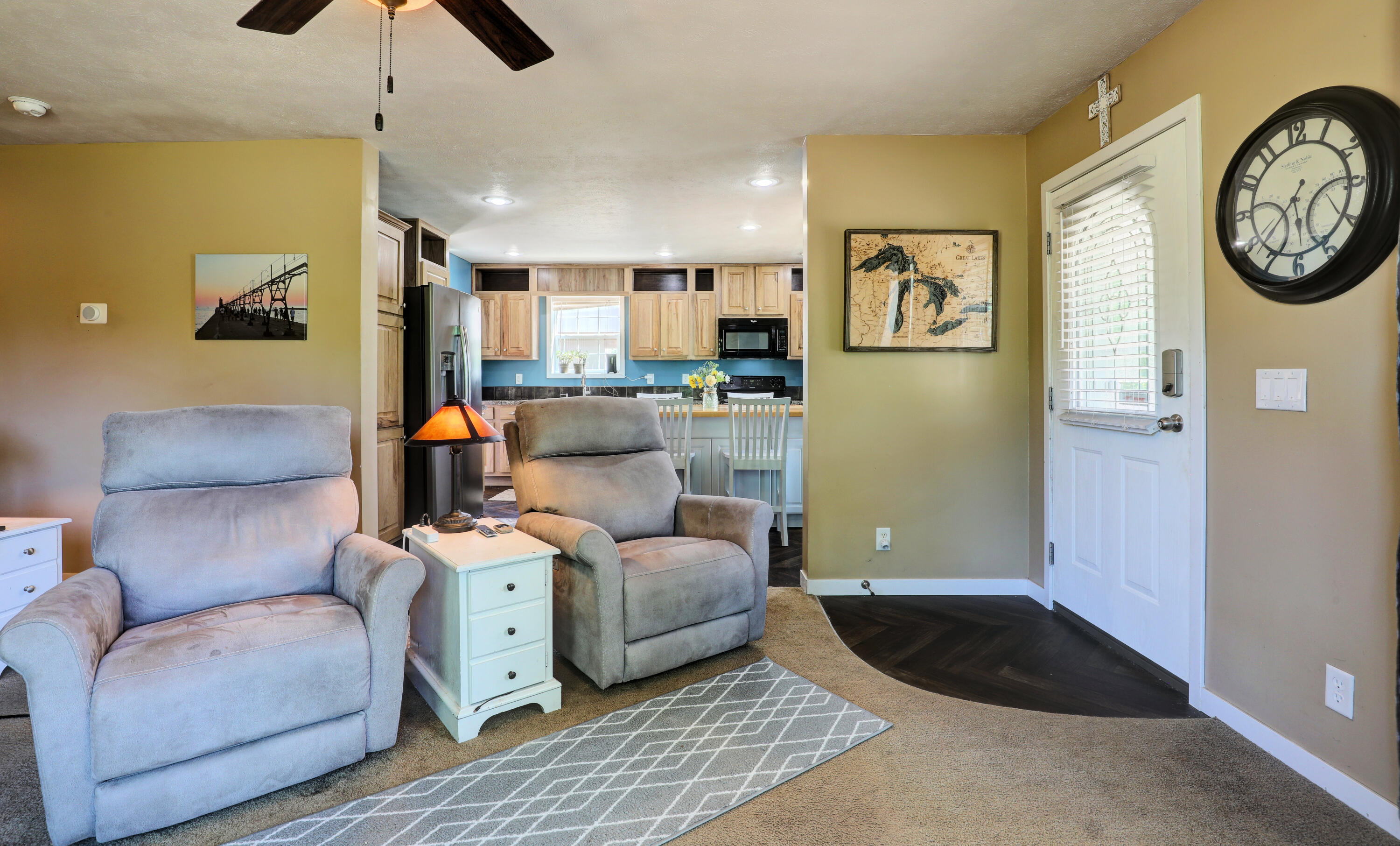 3921 Woodman Road South Boardman, MI 49680 - Photo 19 of 48 Living Room