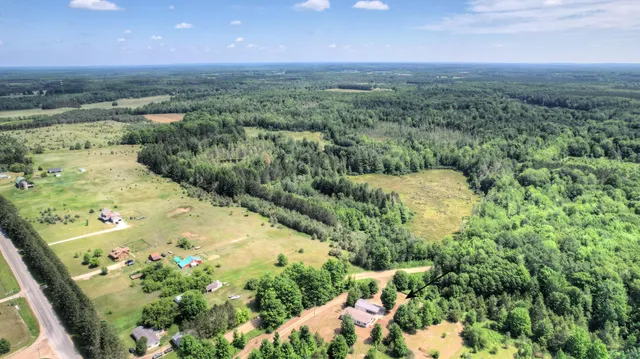 $264,900 | 3921 Woodman Road, South Boardman, MI 49680