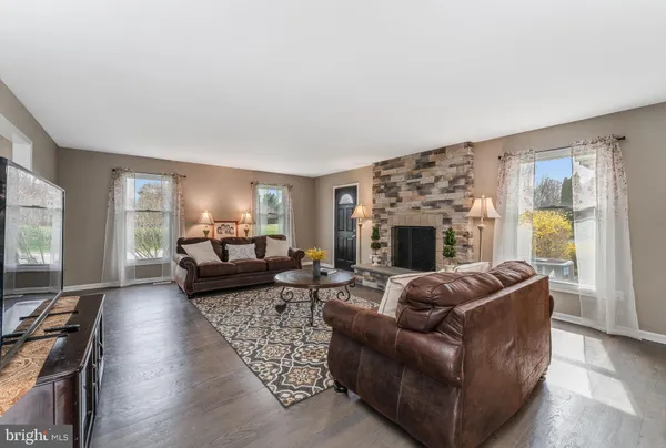 $884,999 | 11 Wilson Way, Ringoes, NJ 08551