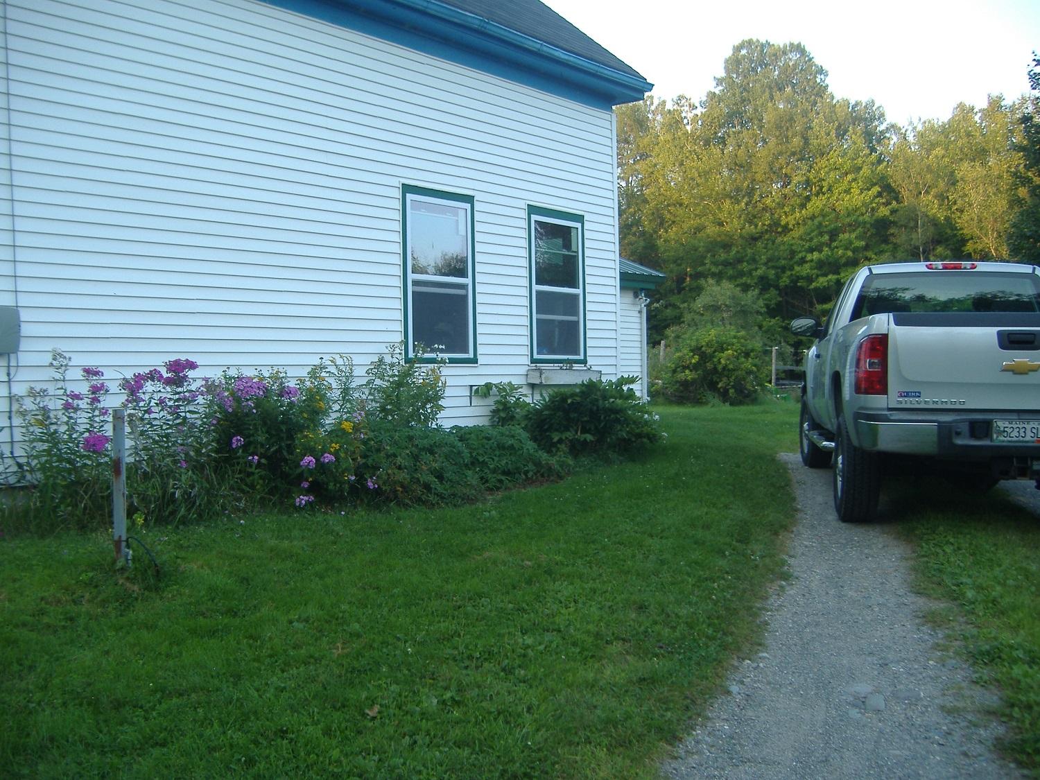343 Moose Hill Road Ellsworth, ME 04605 - Photo 4 of 37 Driveway