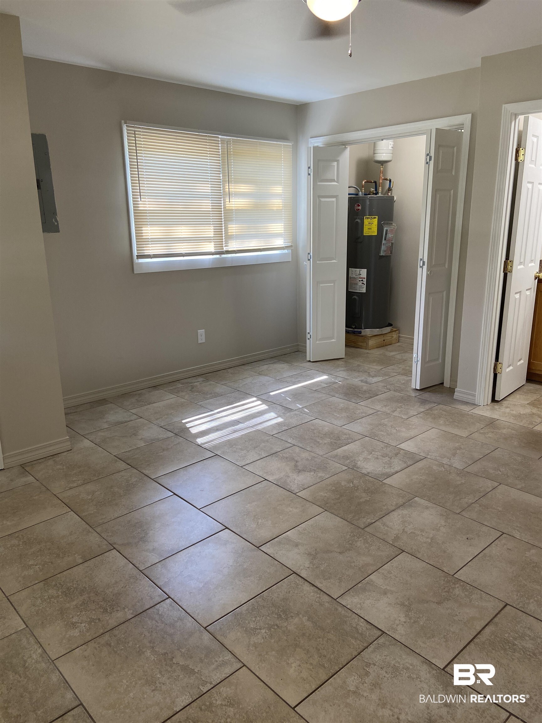 7201 Tangerine Avenue Mobile, AL 36618 - Photo 4 of 15 Master Bedroom