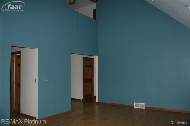 10466 Rustic Rdg Lane Fenton, MI 48430 - Photo 11 of 18 rustic 11.jpg